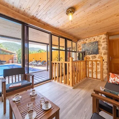 Villa Nostalji Kalkan Bezirganda Havuzlu *