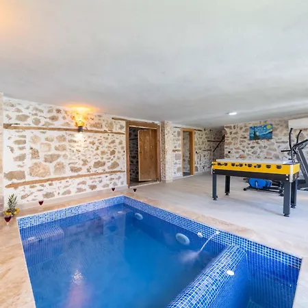 Nostalji Kalkan Bezirganda Havuzlu Villa Bezirgan