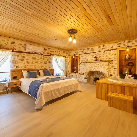 Nostalji Kalkan Bezirganda Havuzlu Villa Bezirgan